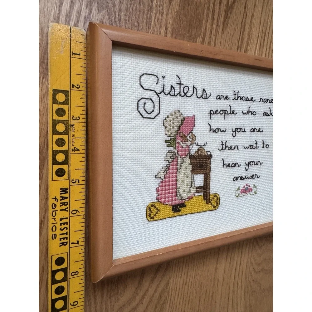 Vintage Holly Hobbie Sisters Cross Stitch Framed Sunbonnet Girl Wall Decor‎